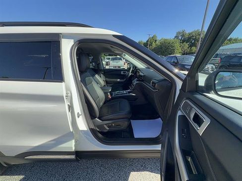 Certified 2023 Ford Explorer XLT w/ Equipment Group 202A AWD/4WD image 26