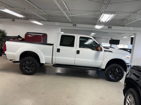 Used 2016 Ford F250 XLT w/ Camper Package image 6