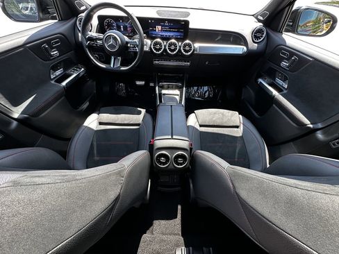 Certified 2025 Mercedes-Benz GLB 250 4MATIC image 27