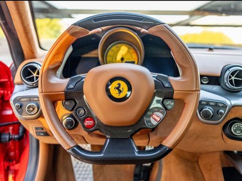 Used 2015 Ferrari F12 Berlinetta image 10