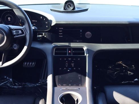 Certified 2022 Porsche Taycan 4 Cross Turismo image 20