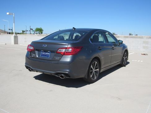 Used 2018 Subaru Legacy 3.6R Limited image 5