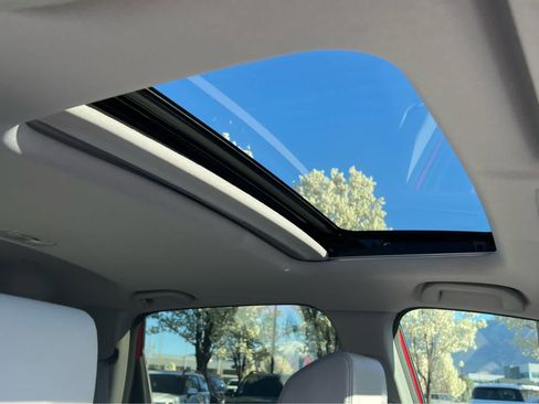 Used 2020 Honda CR-V Touring image 21