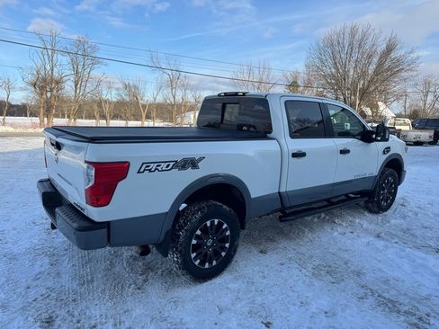 Used 2017 Nissan Titan PRO-4X image 6