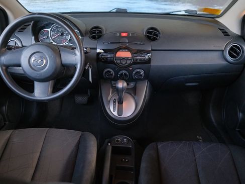Used 2014 MAZDA MAZDA2 Sport FWD image 15