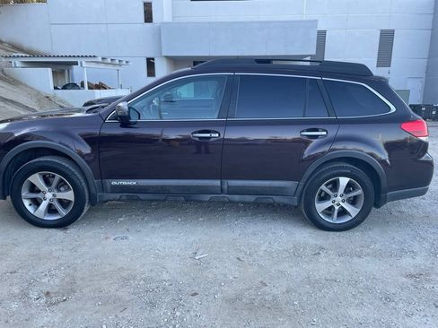 Used 2013 Subaru Outback 3.6R Limited w/ Special Appearance Pkg AWD/4WD image 6