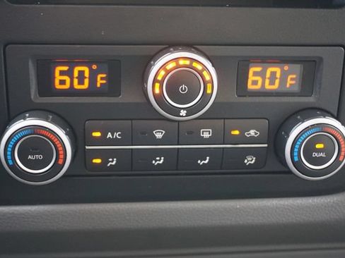 Used 2017 Nissan NV 3500 SL RWD image 20