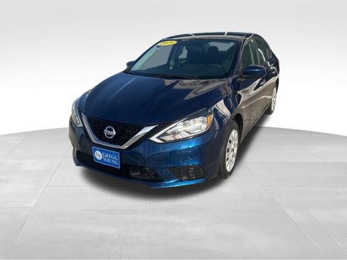 Used 2019 Nissan Sentra S image 3