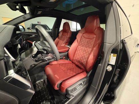 Used 2026 Audi SQ8 Prestige AWD/4WD image 9