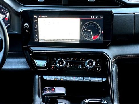 Used 2024 GMC Sierra 1500 AT4 w/ Technology Package image 28