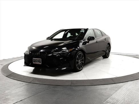 Used 2019 Toyota Avalon Touring image 3