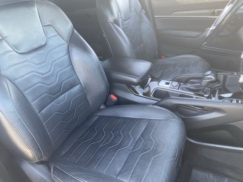 Used 2022 Kia Telluride SX w/ SX Prestige Package AWD/4WD image 9