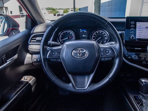 Used 2023 Toyota Camry SE w/ Cold Weather Package FWD image 21