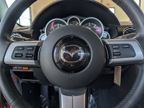 Used 2007 MAZDA MX-5 Miata Touring w/ Suspension Pkg RWD image 16