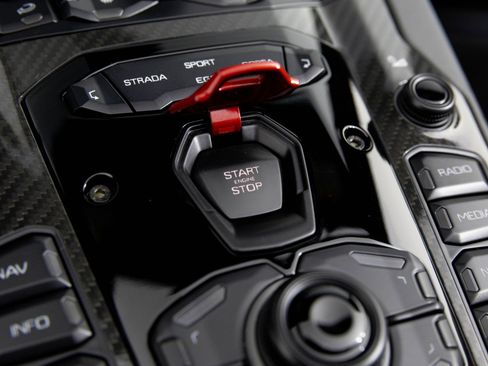 Used 2020 Lamborghini Aventador SVJ image 29