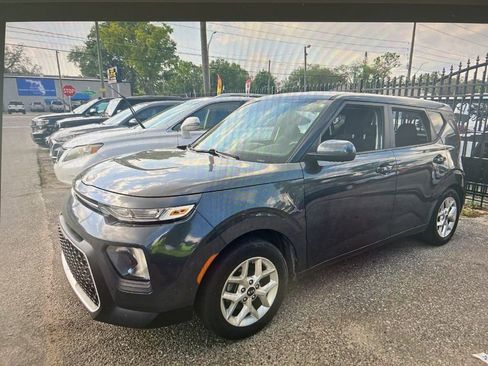 Used 2021 Kia Soul S image 1