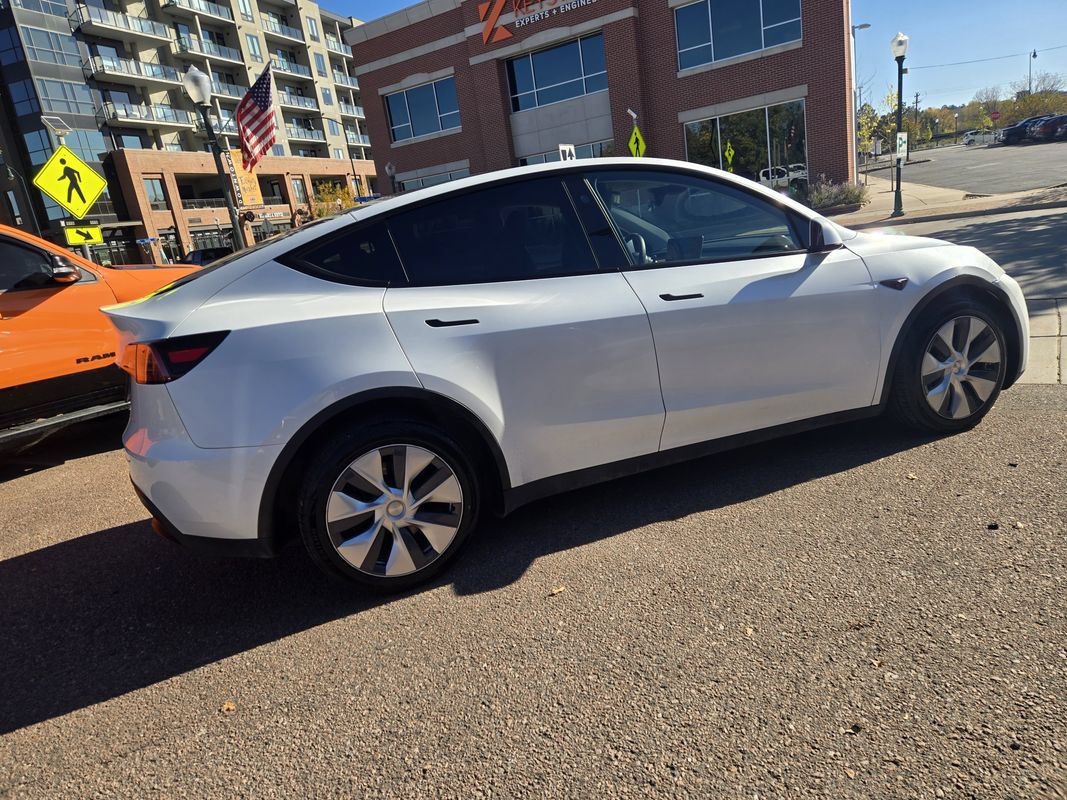 Used 2023 Tesla Model Y Long Range AWD/4WD image 12
