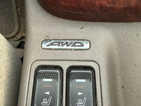 Used 2004 Subaru Outback Wagon AWD/4WD image 24
