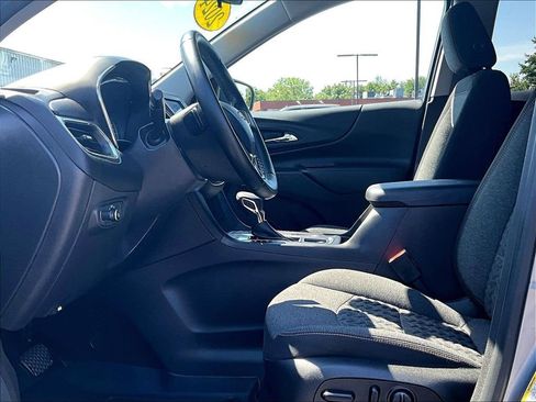 Used 2024 Chevrolet Equinox LT AWD/4WD image 8