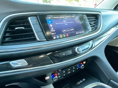 Used 2022 Buick Enclave Premium w/ Experience Buick Package image 25