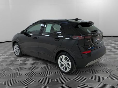 Certified 2023 Chevrolet Bolt EUV LT w/ Driver Confidence Package FWD image 3