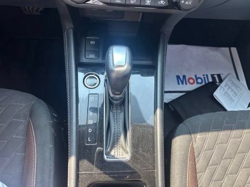 Used 2021 Nissan Kicks SR FWD image 17