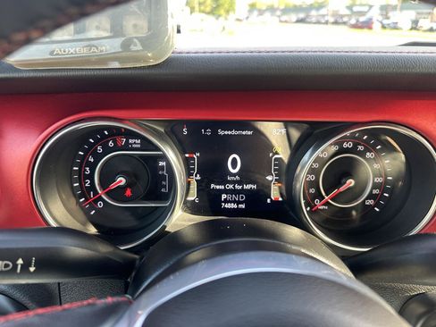 Used 2020 Jeep Gladiator Rubicon AWD/4WD image 13