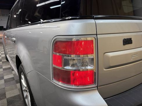 Used 2016 Ford Flex SE image 9