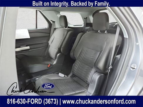 Used 2021 Ford Explorer XLT image 11