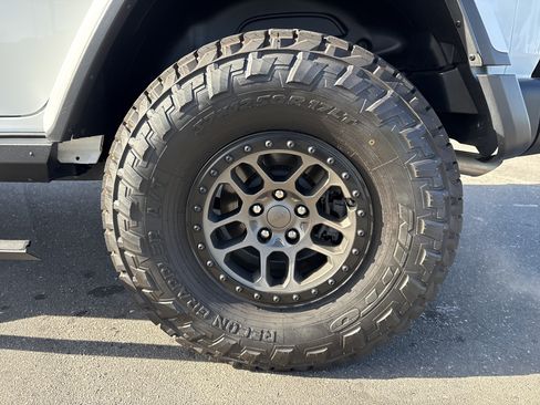 Used 2023 Jeep Wrangler Unlimited Rubicon 392 w/ Xtreme Recon 35" Tire Package AWD/4WD image 13