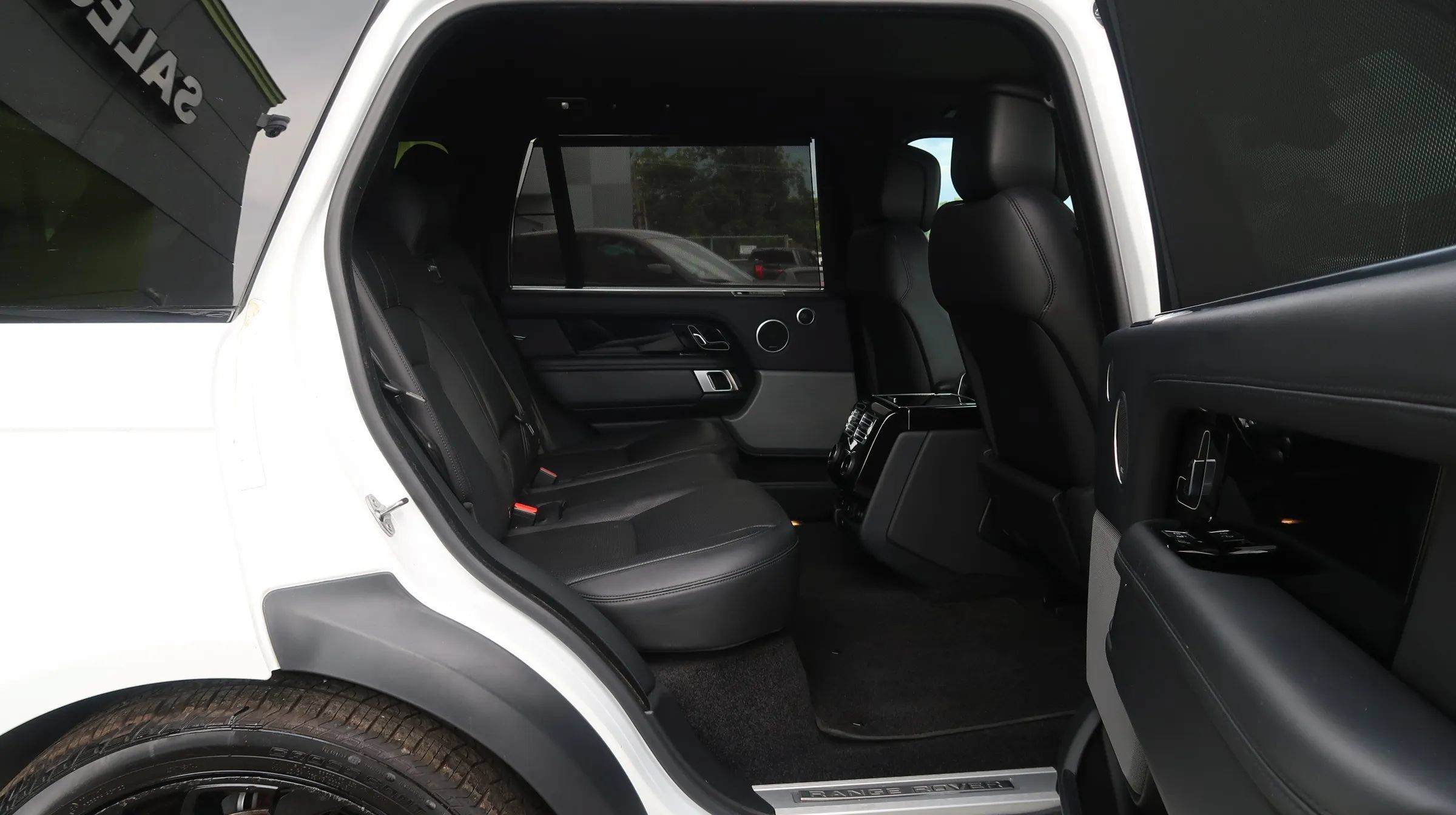 Used 2018 Land Rover Range Rover Long Wheelbase Supercharged AWD/4WD image 22