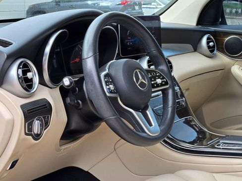 Used 2022 Mercedes-Benz GLC 300 w/ Premium Package Lite image 13