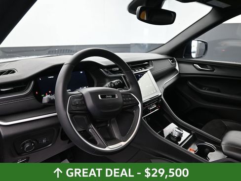 Used 2024 Jeep Grand Cherokee Altitude image 21