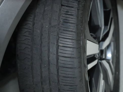 Certified 2024 Nissan Rogue SL image 37