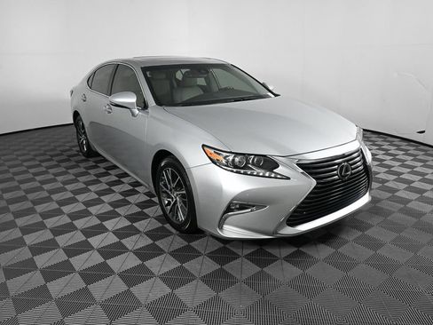 Used 2017 Lexus ES 350 image 23