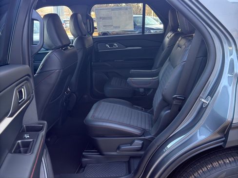 New 2026 Ford Explorer ST-Line w/ ST-Line Street Pack image 10