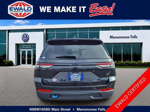 Used 2024 Jeep Grand Cherokee Trailhawk w/ Luxury Tech Group III AWD/4WD image 6