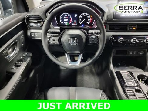 Used 2025 Honda Pilot Touring image 19