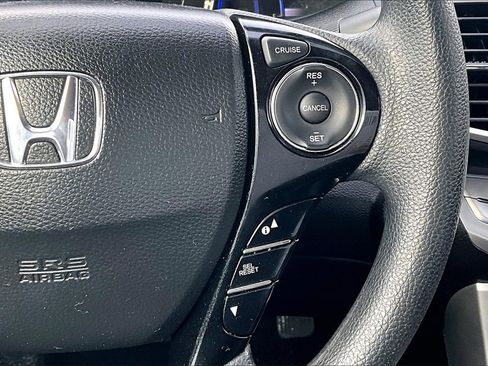 Used 2015 Honda Accord Hybrid Sedan image 16