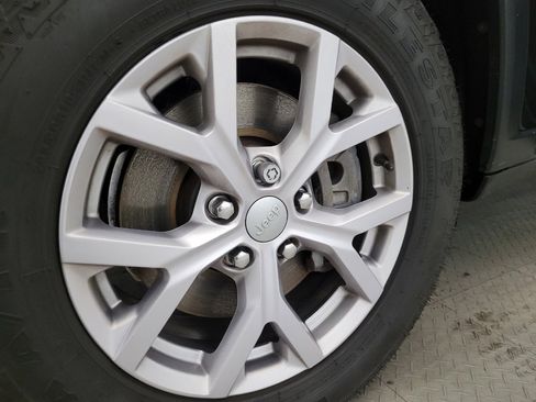 Used 2022 Jeep Grand Cherokee L Limited image 31