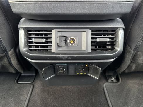 Certified 2022 Ford F150 XLT w/ Equipment Group 302A High image 31