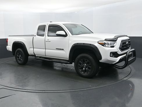 Used 2023 Toyota Tacoma SR5 image 7