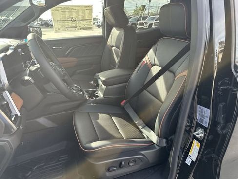 New 2026 GMC Canyon AT4 w/ AT4 Premium Package image 15