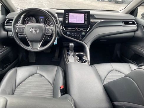 Used 2023 Toyota Camry SE image 6