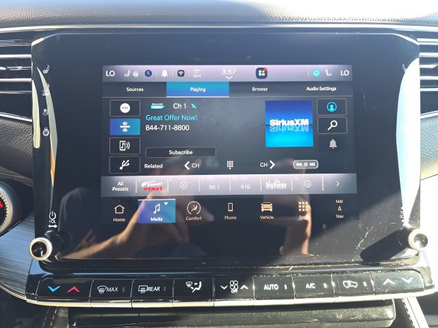 Certified 2024 Jeep Wagoneer L Series II w/ Flexible Seating Group AWD/4WD image 19