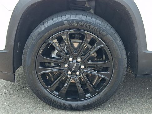 Used 2023 GMC Acadia SLE w/ Driver Convenience Package AWD/4WD image 9