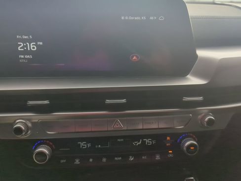 Used 2023 Kia Telluride S image 50