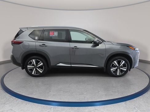 Certified 2023 Nissan Rogue SL w/ SL Premium Package AWD/4WD image 4