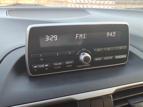 Used 2014 MAZDA MAZDA3 i Sport image 9