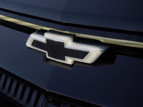 New 2025 Chevrolet Equinox EV LT image 13